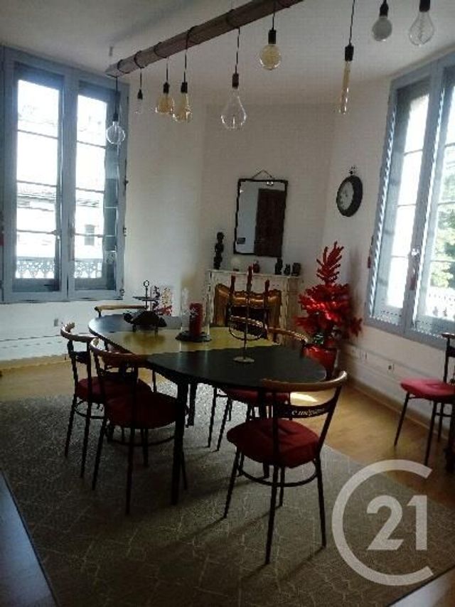 Appartement F4 à louer - 4 pièces - 127.0 m2 - COGNAC - 16 - POITOU-CHARENTES - Century 21 Xso Immobilier